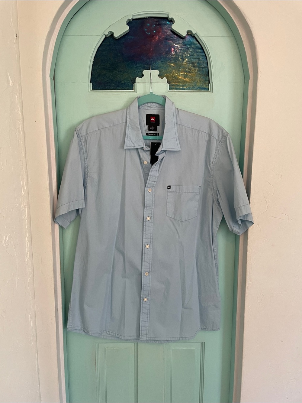 Quiksilver Men’s Light Blue Short Sleeve Button-Down Shirt